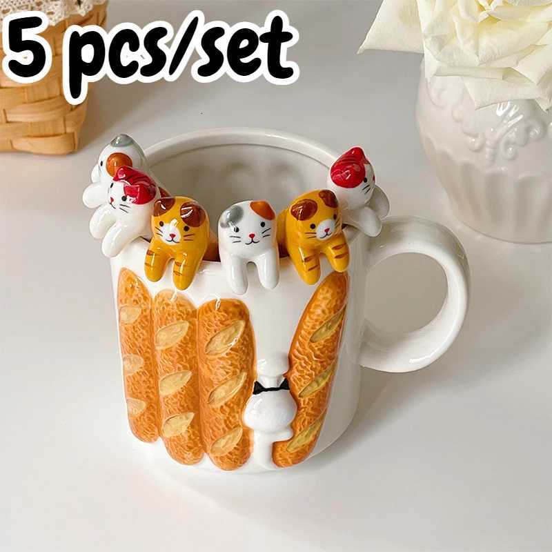 5Pcs/set Ceramic Cartoon Cute Cat Animal Spoon Hanging Coffee Dessert Spoon Unique Ice Cream Flatware Kitchen Tool Novelty Gift Y251125