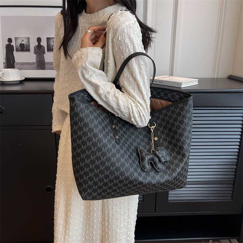 New Womens High Quality Large Capacity Womens Handbag Shoulder Womens Black Handbag High Quality Casual Handbag Sac Y250320