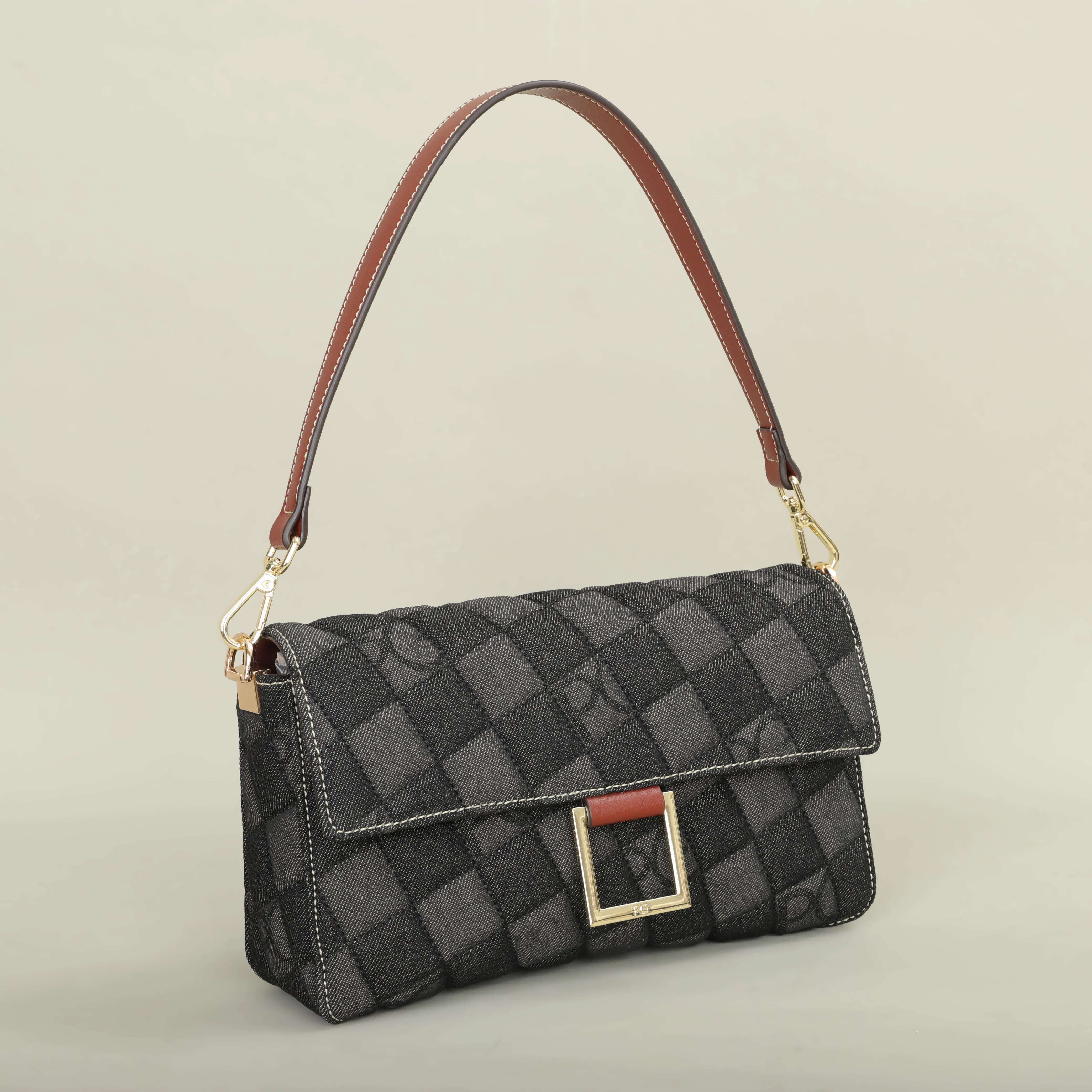 PG Exquisite Brand Fashion Handbag Classic Solid Design Shoulder Dark Letter Emed Ladies Party Bag