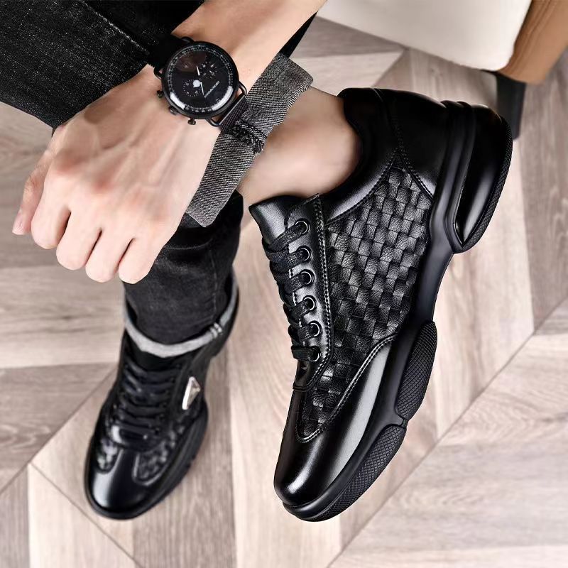 The new sports leisure leather shoes men's casual shoes everything breathable thick sole spring and autumn non slip wear resistance