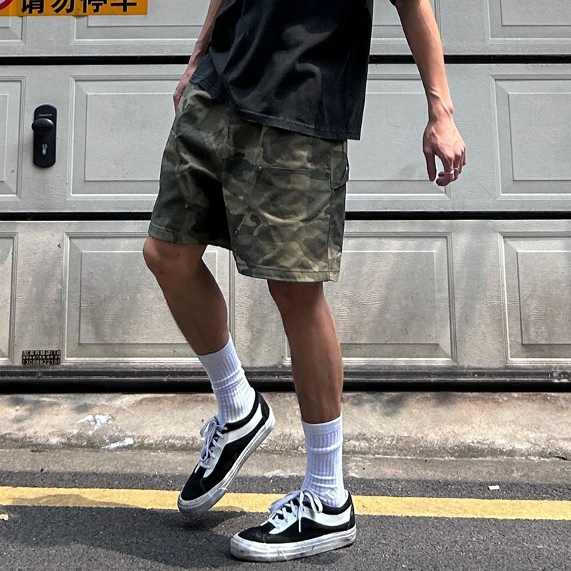 Camouflage shorts, American style multi pocket work summer cropped loose casual mid length pants, trendy