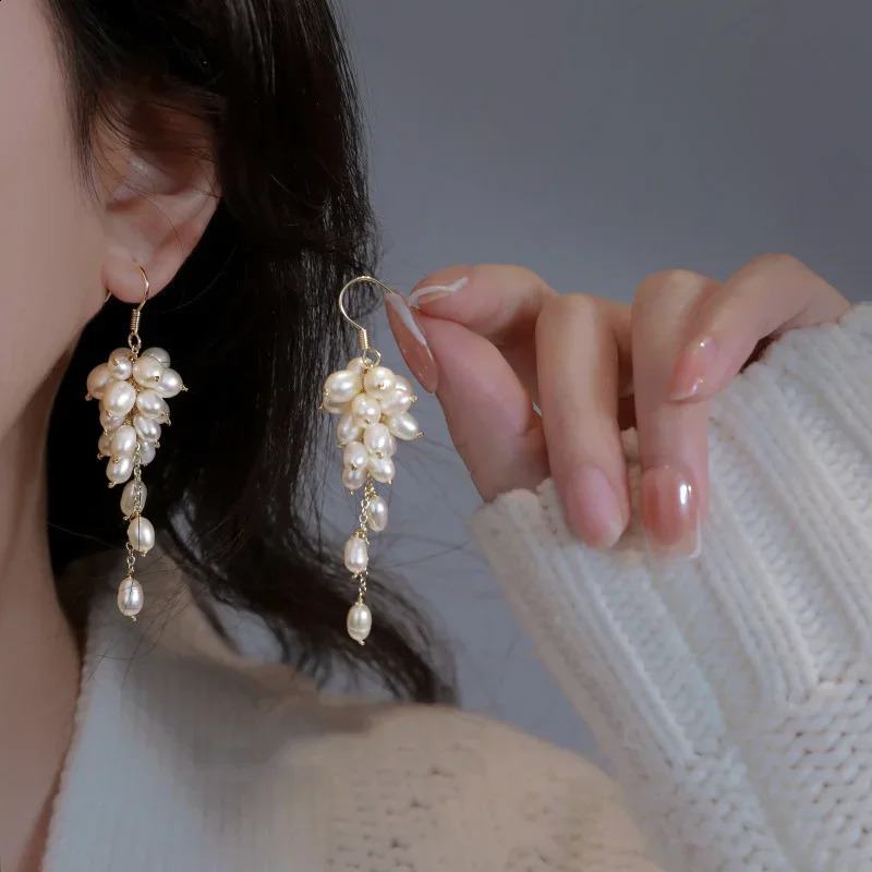 Minar Cute Romantic Natural Freshwater Pearl Pendant Earrings Womens Gold Metal Geometric Long Pendant Earrings 250422