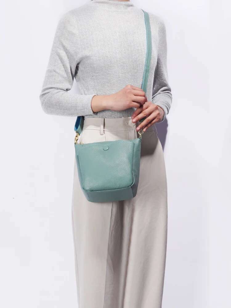 Zency Laides Small Soft Cow Leather Handbag New Casual Women Crossbody Simple Many Color Bag For Phone Female Purses
