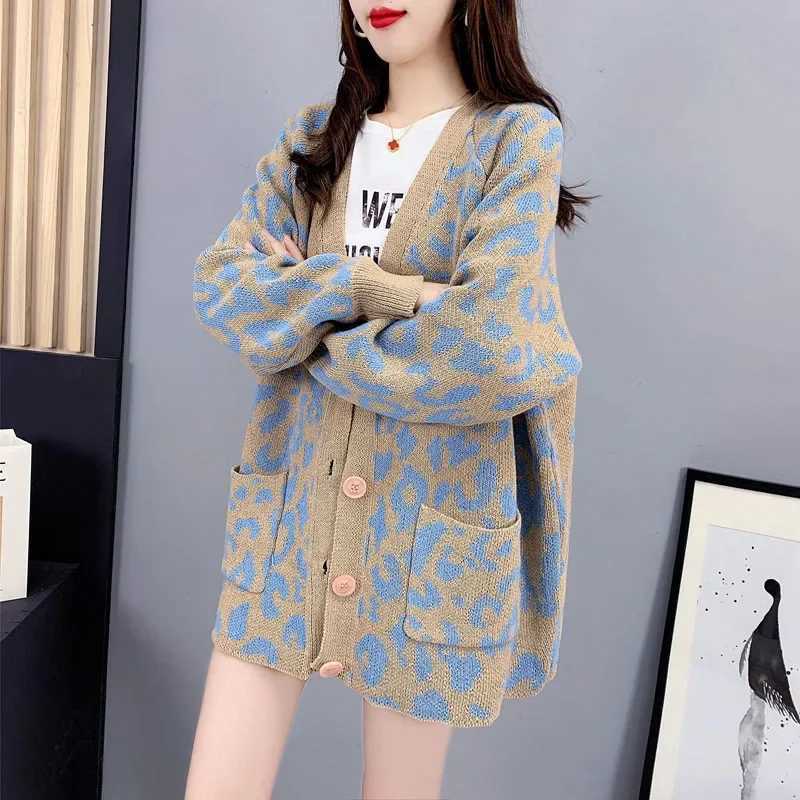 2025 Korean V-neck Loose Long Sleeve Printed Knitted Cardigan Autumn Winter New Casual Womens Sweater Coat with PocketsT251125