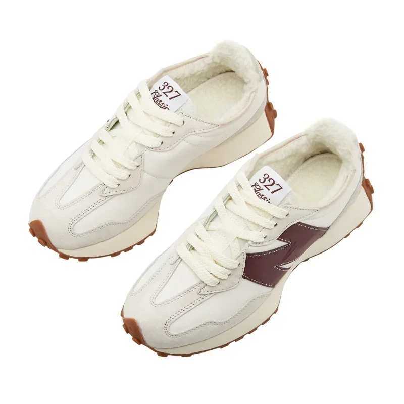 Mens breathable and anti slip work shoes fashionable sports shoes mens outdoor hiking shoes skateboarding shoes X250425