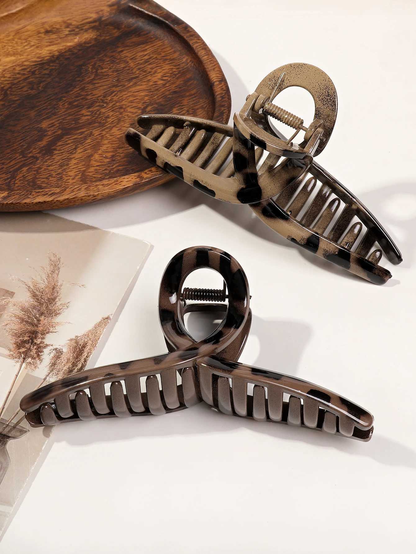 2 pieces of 5.1-inch leopard print hair clip suitable for girls sturdy ponytail bucket brown hair clipT250425