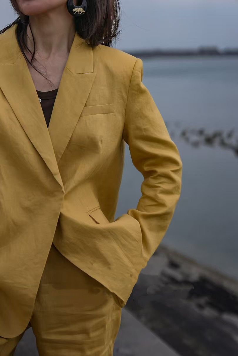 Vogue Paris 2025 Fashion Week Show jacket Customized Fashion Tailored clothing mens and womens Fashion Paris.M43