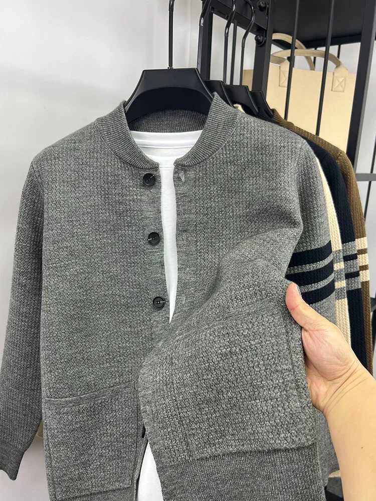 Luxury Design Brand Mens Knit Cardigan Baseball Collar 3 Stripe Sweater Coat Korean Fashion Velvet Thicken Winter Mens Clothes X251125 - view 4