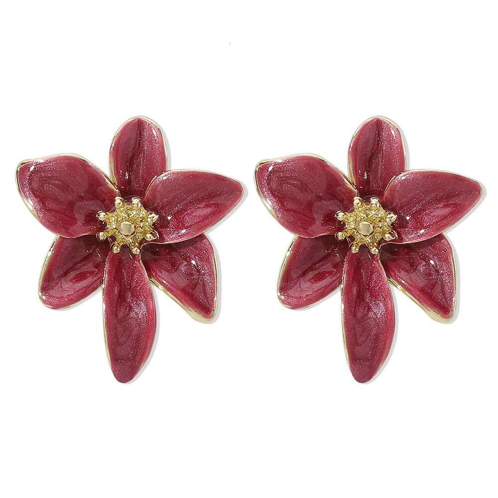 Metal Flower Drops Oil European American Style Personality Fashion Stud Earrings Ms Girl Travel Wedding Accessories