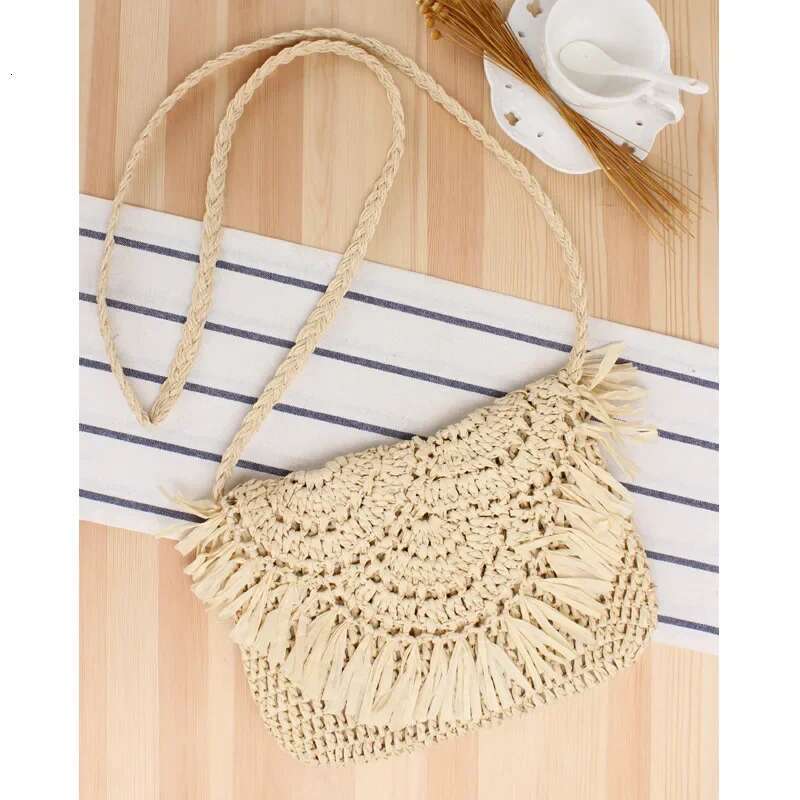 Summer Straw For Women Handmade Tassel Beach 2025 Raffia Rattan Woven Handbags Vacation Shoulder Crossbody Bags Clutch