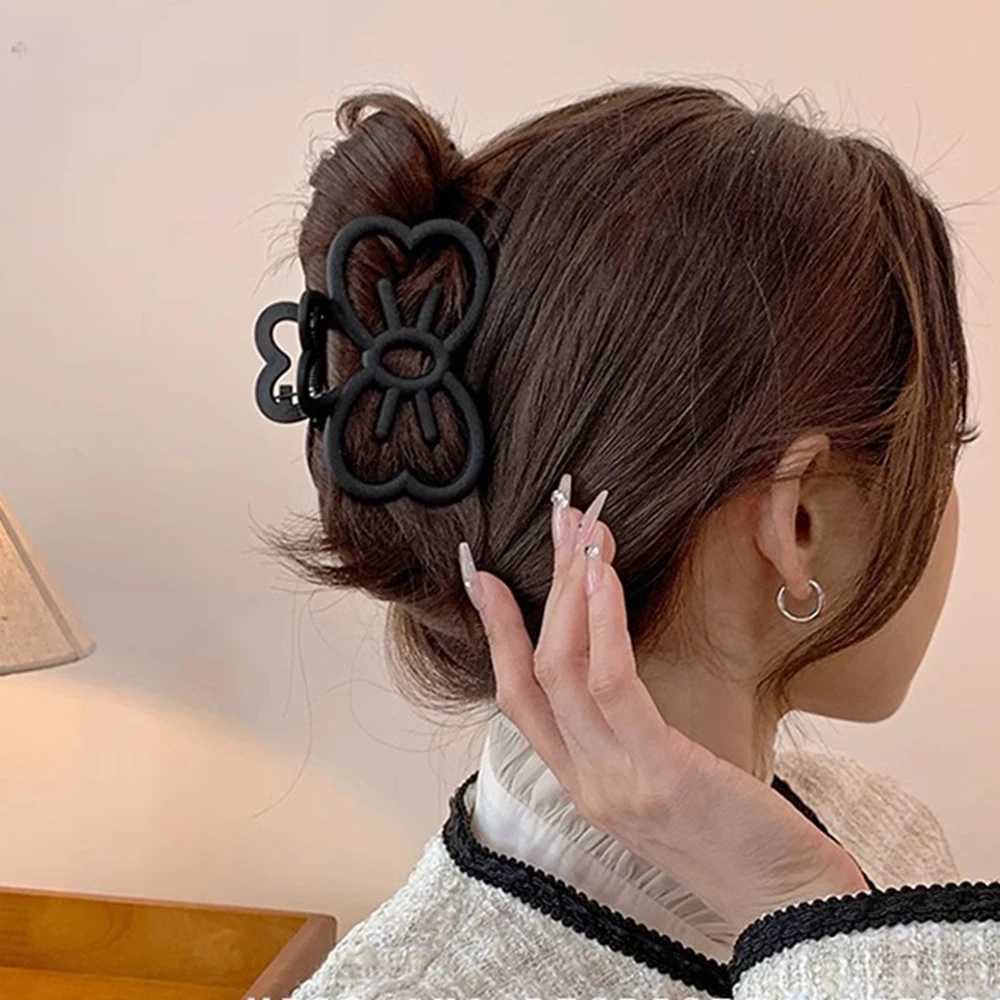 Korean Cute Bowknot Hair Clip Plastic Claw Clip Candy Color Crab Hair Clip for Girls Sweet Hair Claw Hair Accessories for Women Y250707
