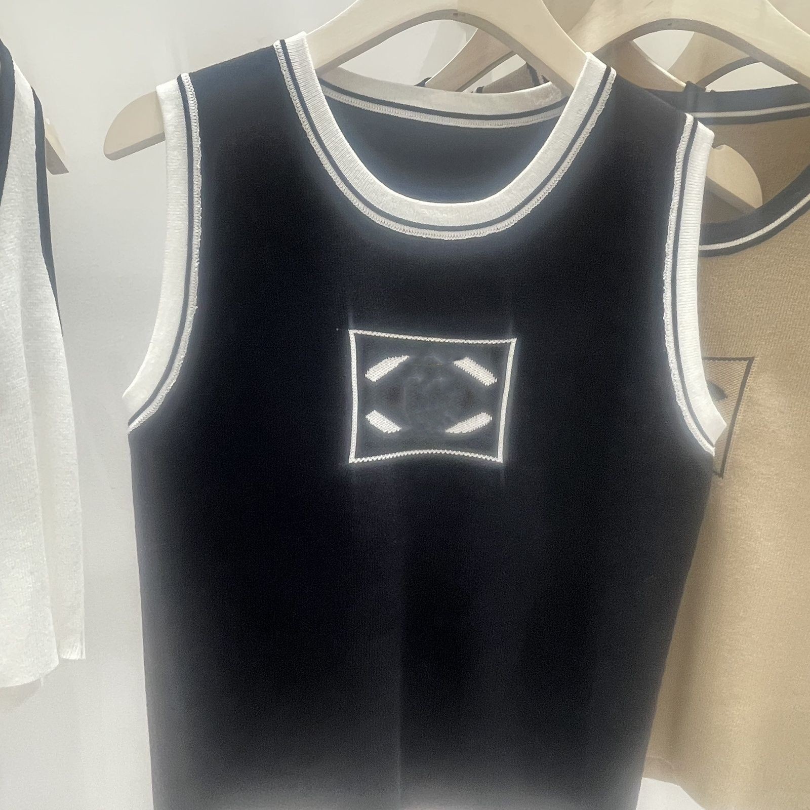 Women autumn stand collar stretchy knitted fabric logo jacquard designer slim waist tanks knits vest SML