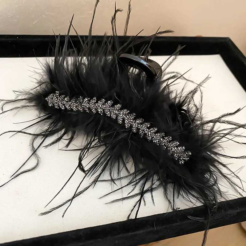 Inlaid rhinestone womens feather clip niche design black hair claws tempting hair accessories girls giftsT250425