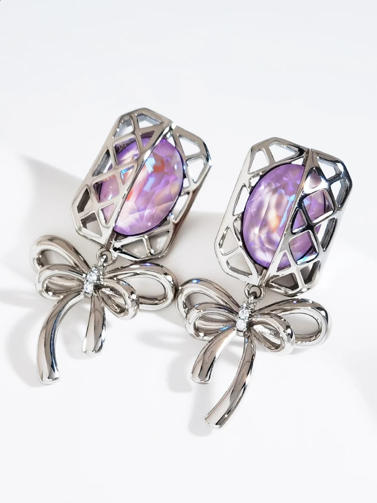 Womens pendant earrings made of Austrian crystal suitable for girls parties jewelry bow knot pendant earrings womens Bijoux 250422
