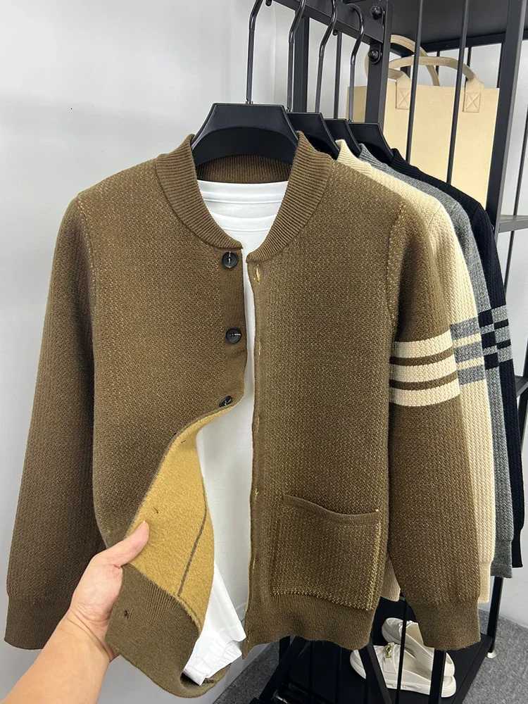 Luxury Design Brand Mens Knit Cardigan Baseball Collar 3 Stripe Sweater Coat Korean Fashion Velvet Thicken Winter Mens Clothes X251125 - view 3
