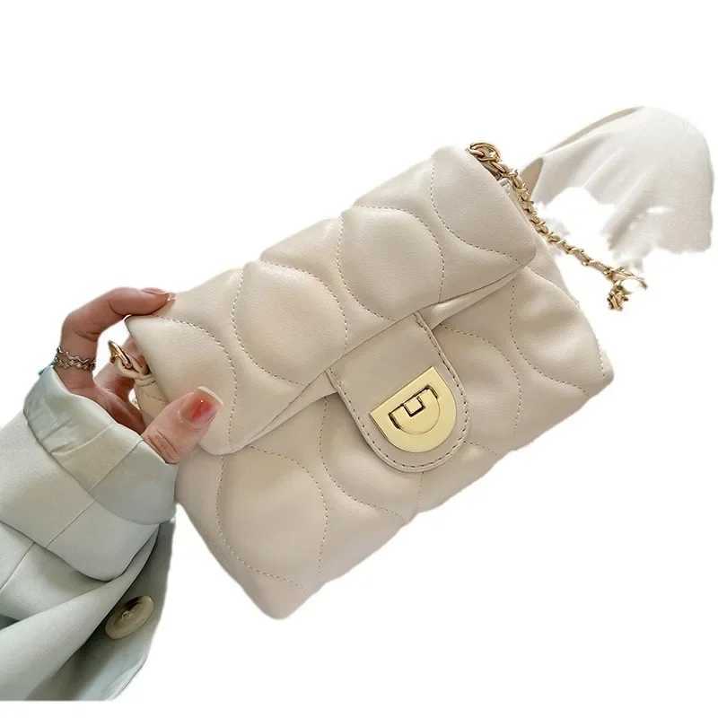 Small luxury chain handbag shoulder bag womens bag messenger bag new fashion clown sweet girl bag cross body bag womens bag W250425