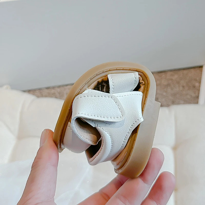 Cute girl sandals strawberry summer shoes childrens closed sole soft soled sandals baby comfortable casual apartment beige pink 22-31 250424