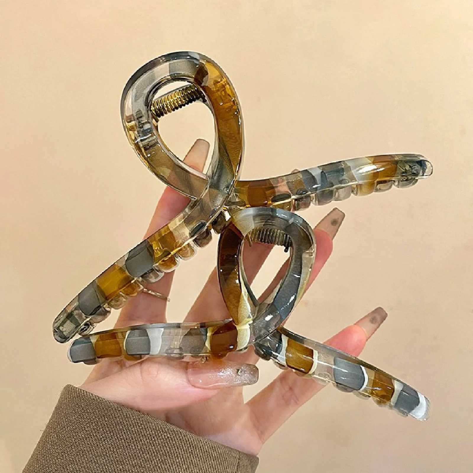 1 piece retro literary style color blocking grab clip female big new shark clip high-end back of the head hair clip hair AccT250425