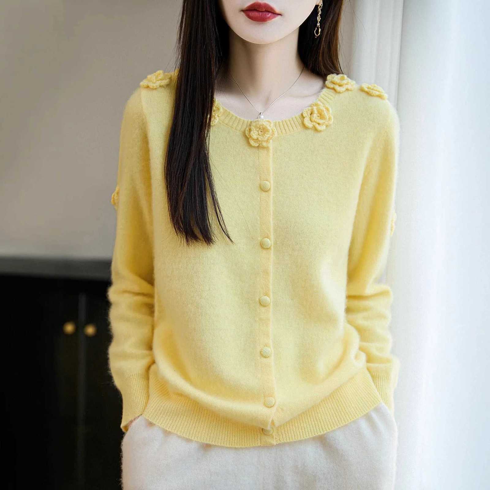 Women Cardigans 100 Wool Thick Warm Knitted Sweater O-neck Flowers Decoration Cardigan Single Breasted Korean Fashion JumpersT251125