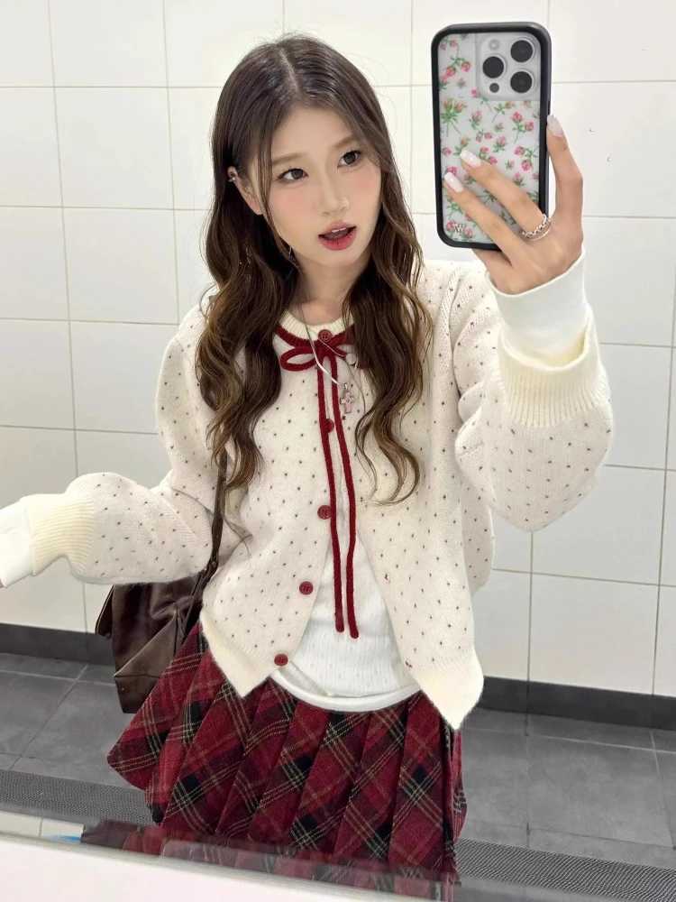 Korean Sweet Polka Dot Knitted Sweater Cardigan Women Design Fashion O Neck Y2k Jacket Tops Chic Preppy Style Retro Outfits NewT251125