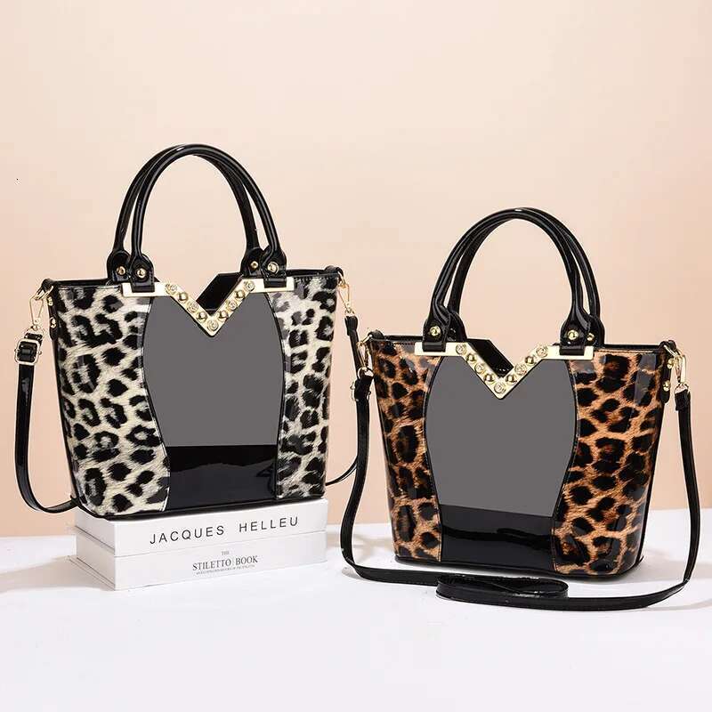 Spring new patent leather sequin ed rhinestone handbag banquet dress large-capacity one-shoulder cross-body women's bag