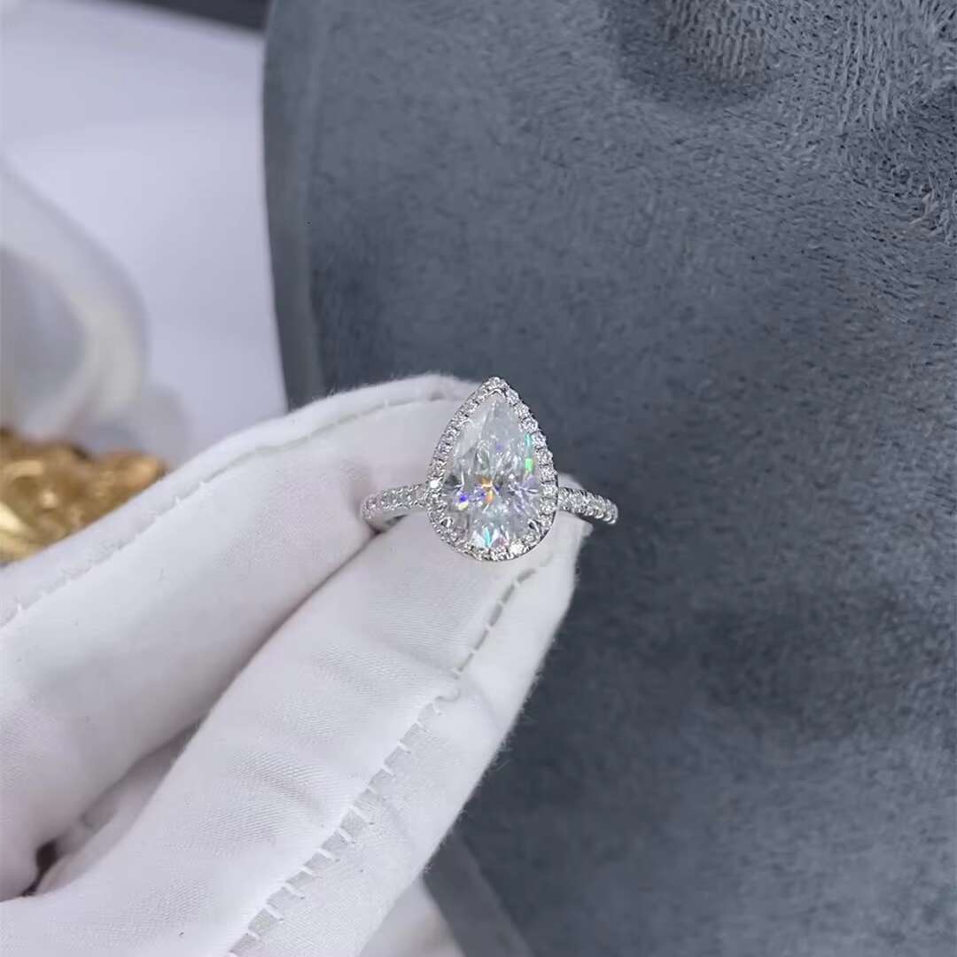 De 925 Silver Water Drop Moissanite Ring VVS Pear Shape Full Moissanite Ring 18K White Gold Plated 7*11mm Pear Moissanite Rings