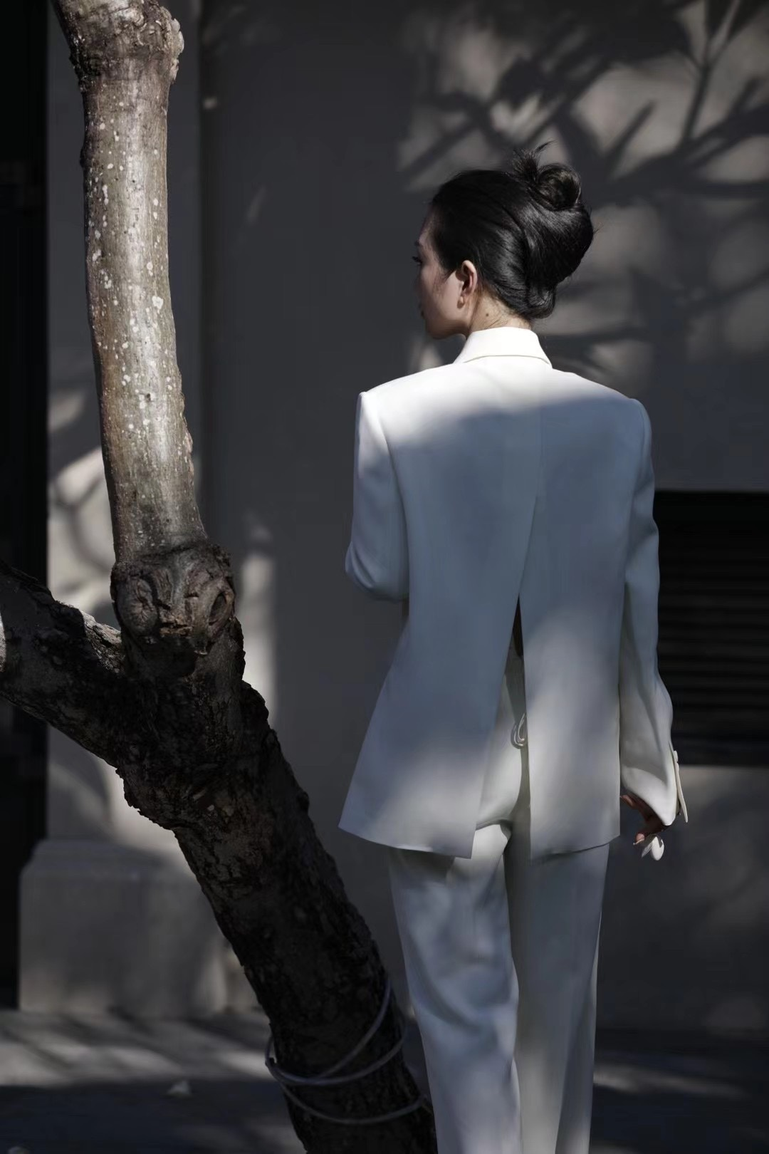 Vogue Paris 2025 Fashion Week Show jacket Customized Fashion Tailored clothing mens and womens Fashion Paris.M41