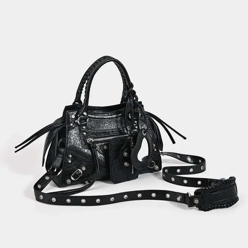 Fashionable Large Capacity Rivet Motorcycle Commuting Sexy Lady Handbag Black Crossbody Bag Suitable For Autumn And Wint