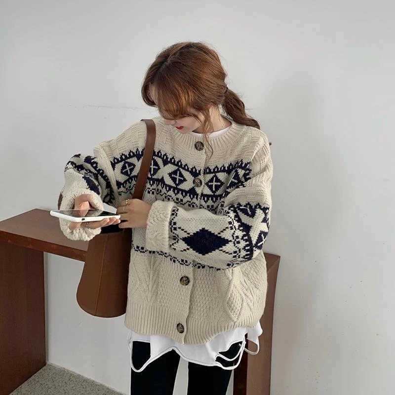 Zoki Korean Patchwork Cardigan Sweaters Women Lazy Wind Vintage Argyle Long Sleeve Knitted Coat Casual O Neck Female Print TopsT251125