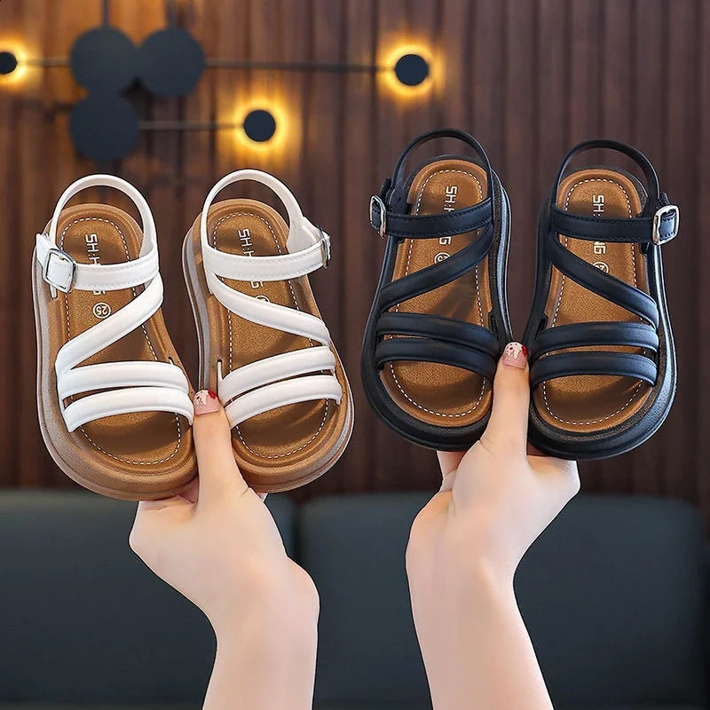 Breathable and lightweight girls sandals summer casual childrens sandals baby flat shoes fashionable and casual anti slip childrens beach shoes 250424