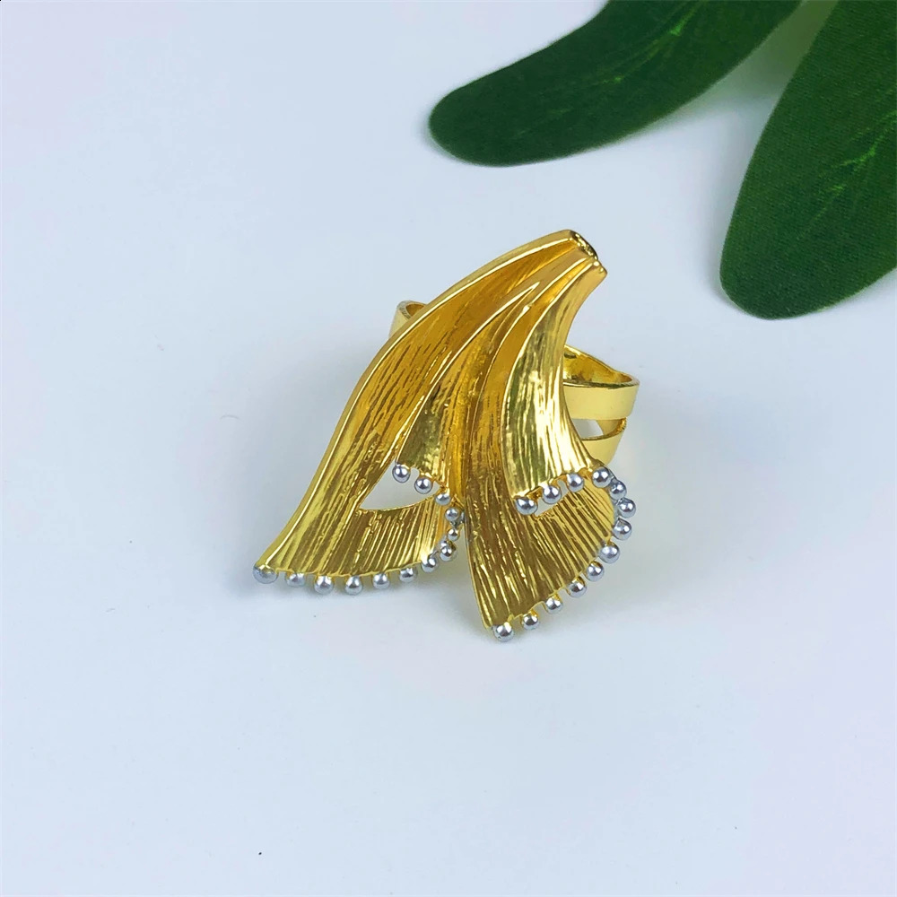 Italy 18K Gold Plated Jewelry Set For Women Two Tone Open Bangle Earrings Necklace Ring 4Pcs Set Jewelry Wedding Party 250417