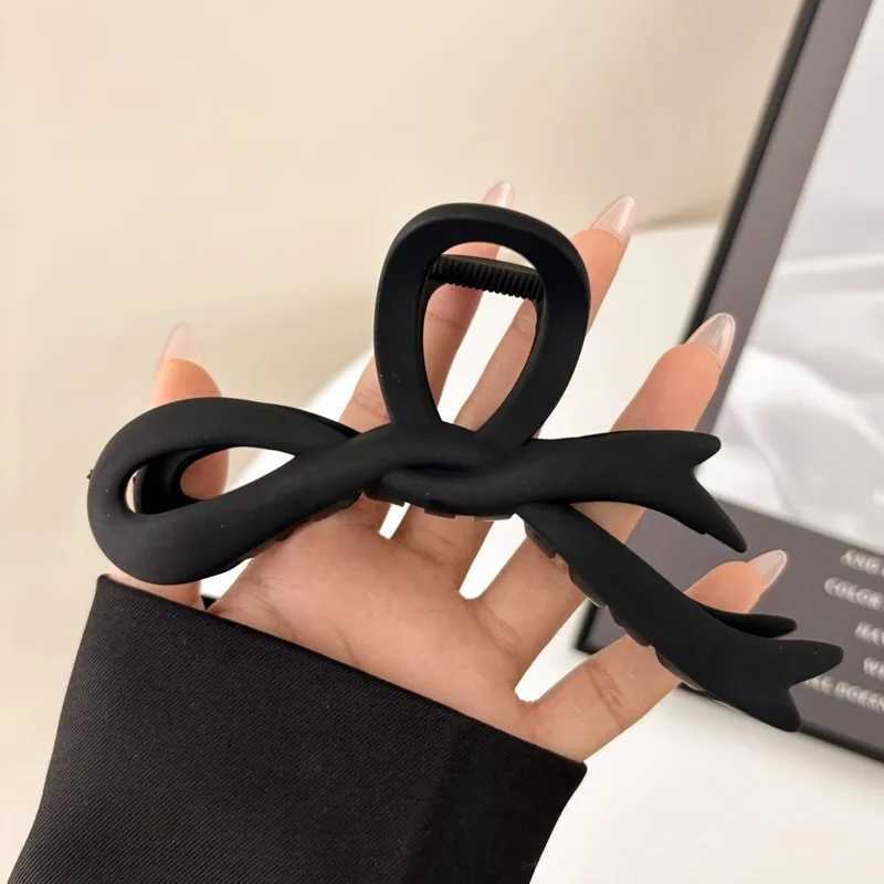 New matte hair clip retro ribbon bow hair clip crab headband hair clip shark ponytail hair accessory bucket for womens hairT250425