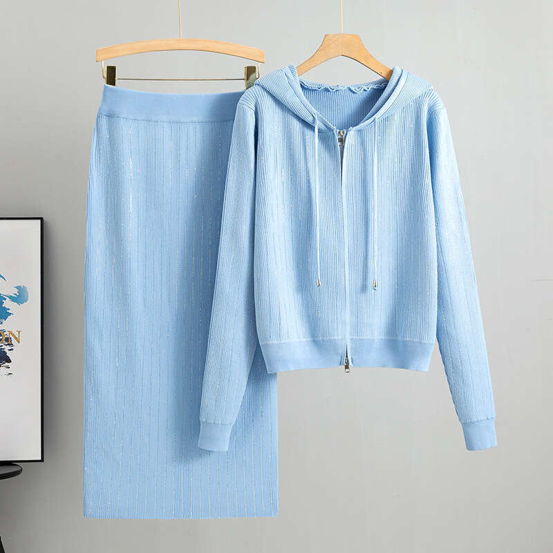 Xiaoxiangfeng Western-style Korean Style Hot Diamond Sweater Cardigan Jacket Two-piece Womens Autumn and Winter Short Skirt Set Printing New Product