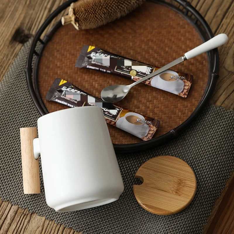 450ML Vintage Wooden Handle Ceramic Coffee Mug Nordic Design Lid Porcelain Tea Milk Cup Drinkware Gift for Couple Office Y251125
