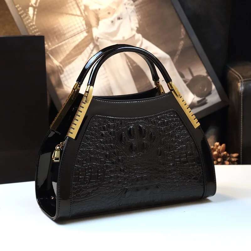 Spring new patent leather crocodile-print mother's handbag banquet dress large-capacity one-shoulder cross-body women's bag