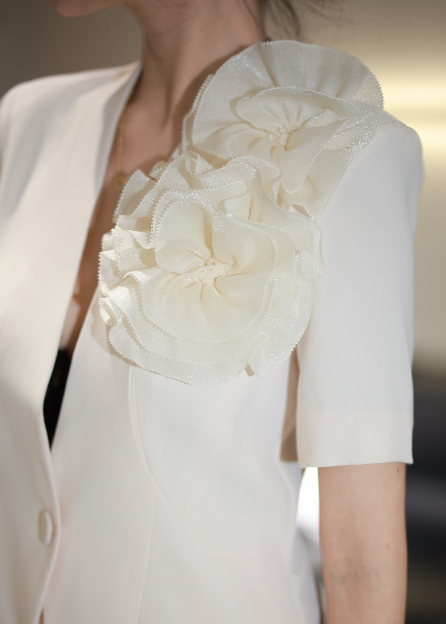 Vogue Paris 2025 Fashion Week Show jacket Customized Fashion Tailored clothing mens and womens Fashion Paris.M42