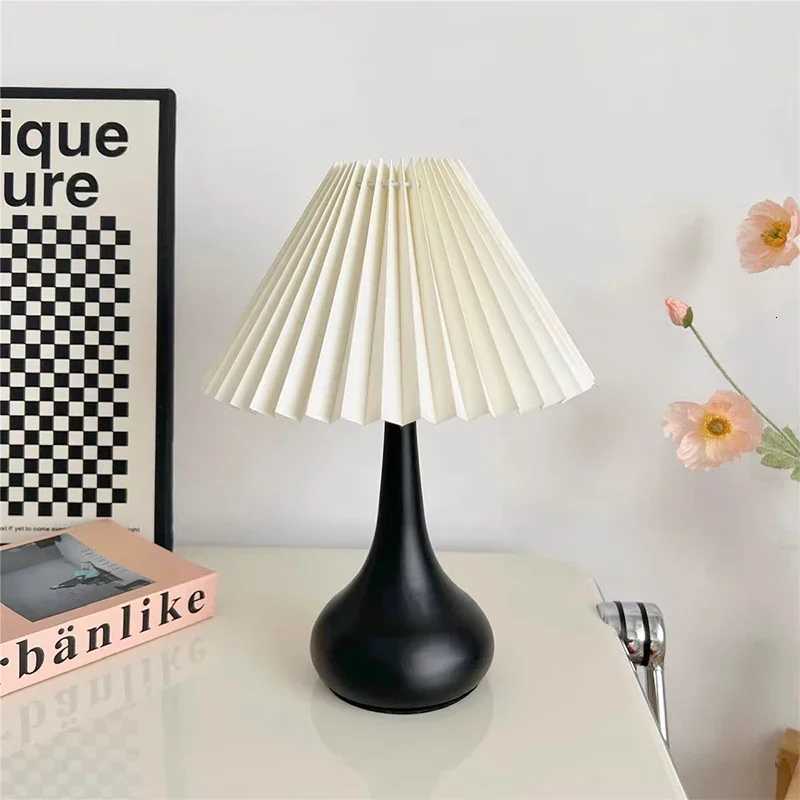 Nordic LED Table Lamps Interior Lighting Fixture Bedroom Bedside Night Lamps Living Room Bar Desktop Decoration Desk LampM251125