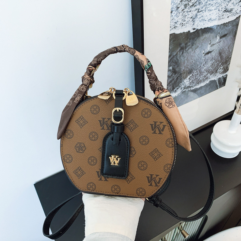 Designer Bag Cross-border High-end Retro Casual Versatile Women's Bag 2025 New Fashion Light Luxury Women's Shoulder Bag Crossbody Bag Free 