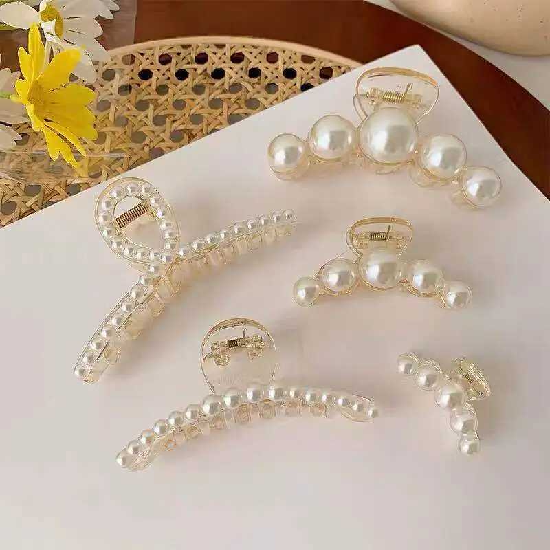 Elegant large pearl hair clip womens back spoon curly shark clip 1 pieceT250425