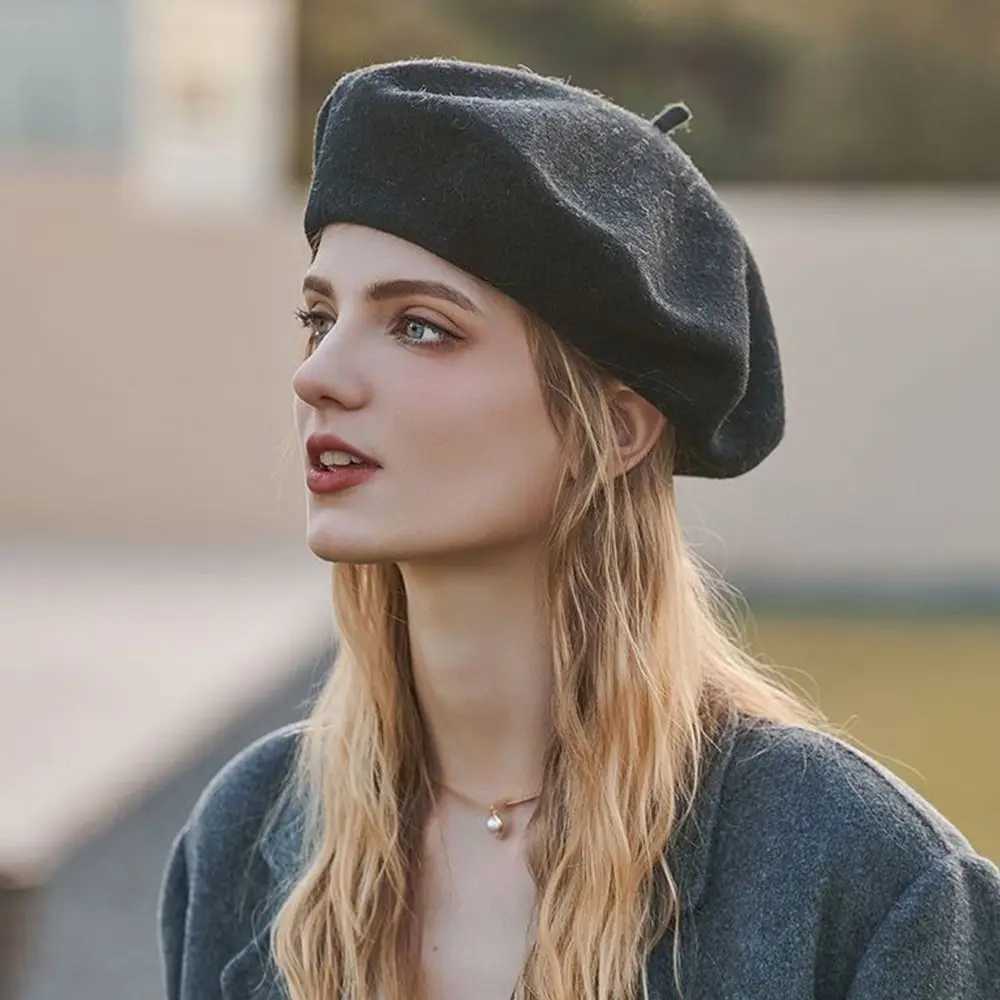 Fashion Warm Winter Wool Berets Hat Retro Elegant French Artist Hat All Matched Solid Color Felt Berets Women Girls J251125