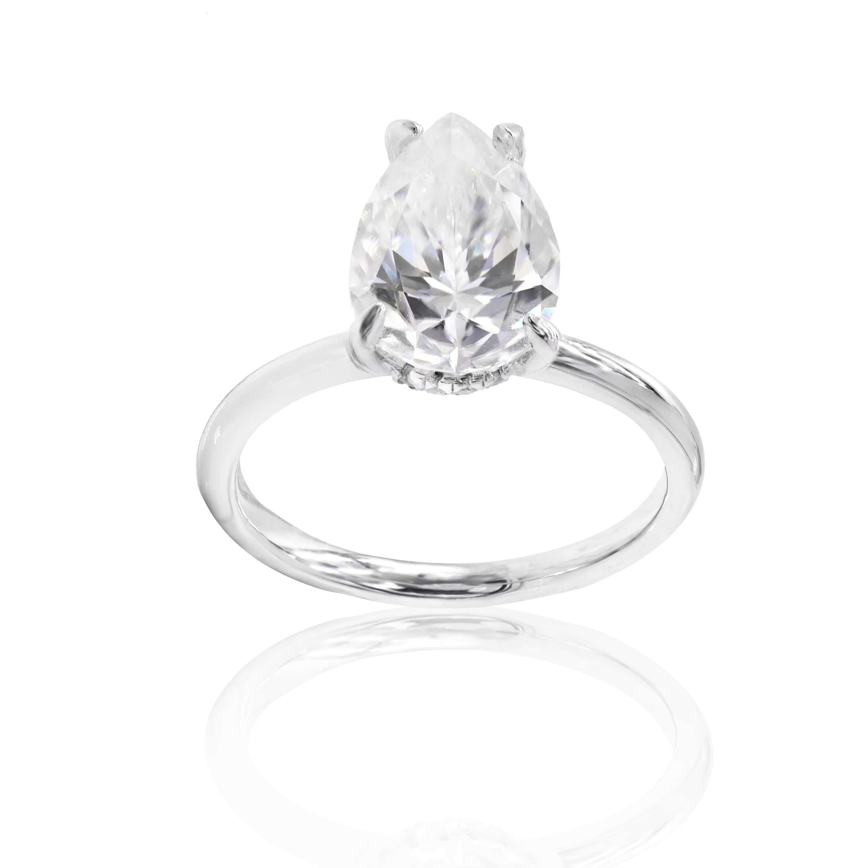 Fine 18k Plated S925 Moissanite Rings 4-Prong 8*12 Pear Moissanite Ring for Women