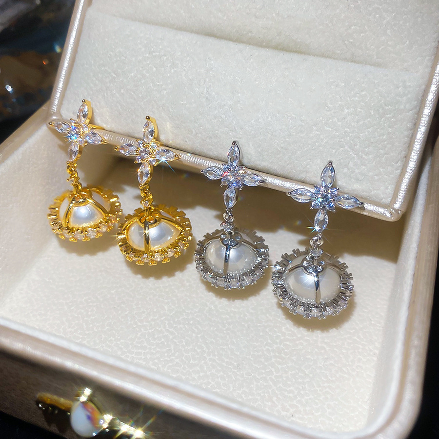 Silver Needle Zircon Flower Pearl Vintage Elegant Exquisite Versatile Light Luxury High-end Feel Women's Earrings - view 7
