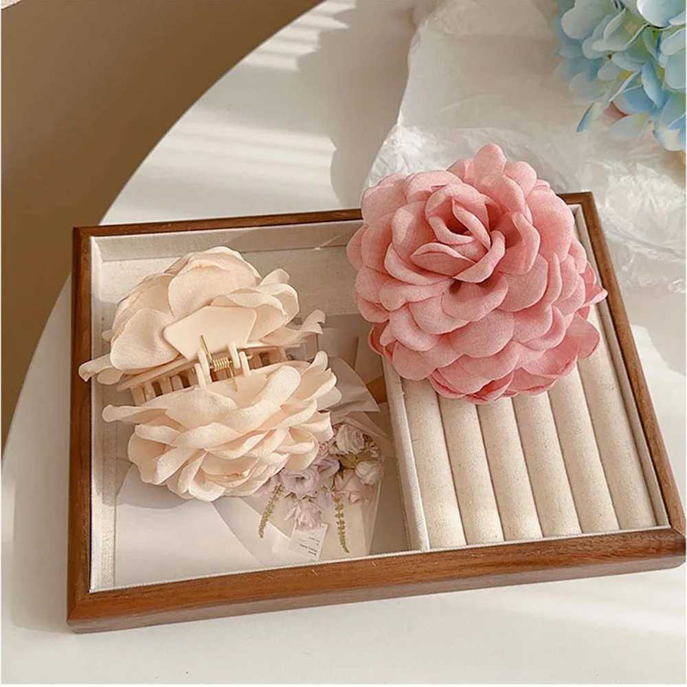 Fabric Rose Flower Hair Claw Clips for Women Girls Hair Clips Bucket Sweet Flower Shark Grip Clip Hair Clip Accessories Hair ClipT250425