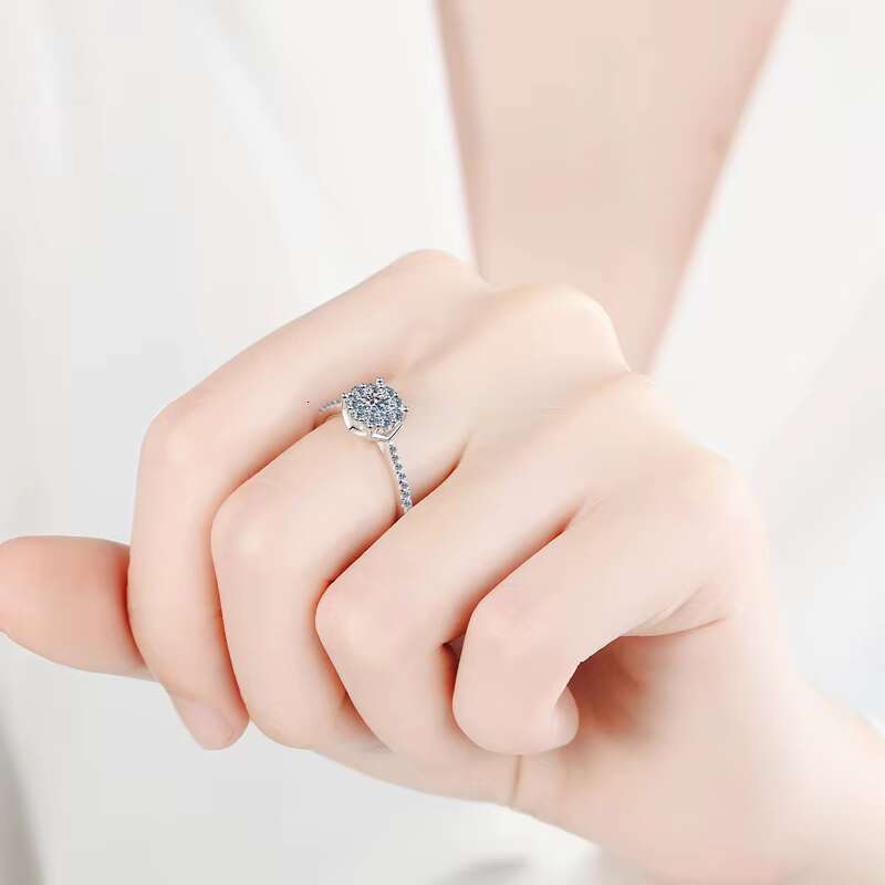 Womens Ring Pt950 Gold Plated 20 Points Moissanite Manufacturer Wholesale Luxury Exquisite Fashion Sterling Silver 925 Ring