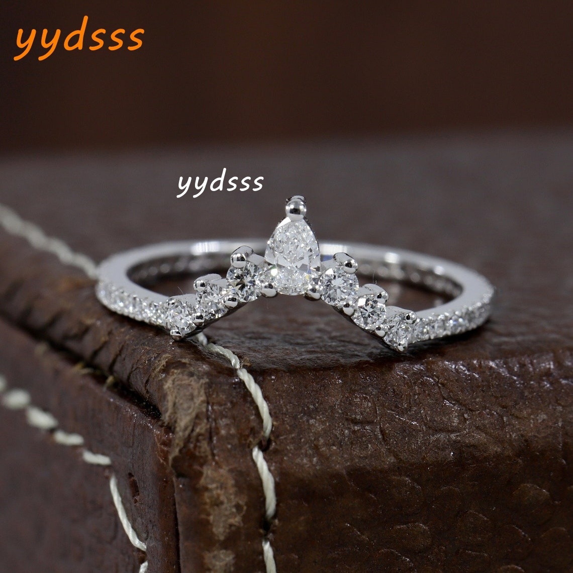 Elegant 18K White Gold Pear-Shaped Round Lab Diamond Ring for Women - Stackable Twisted Design