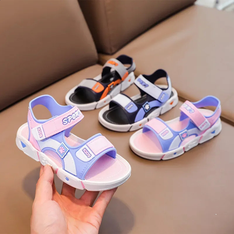 Childrens Sandals Summer Cartoon Soft Bottom Non slip Boys Sandals Fashion Girls Beach Shoes 4-10T Childrens PVC Sandals 250424