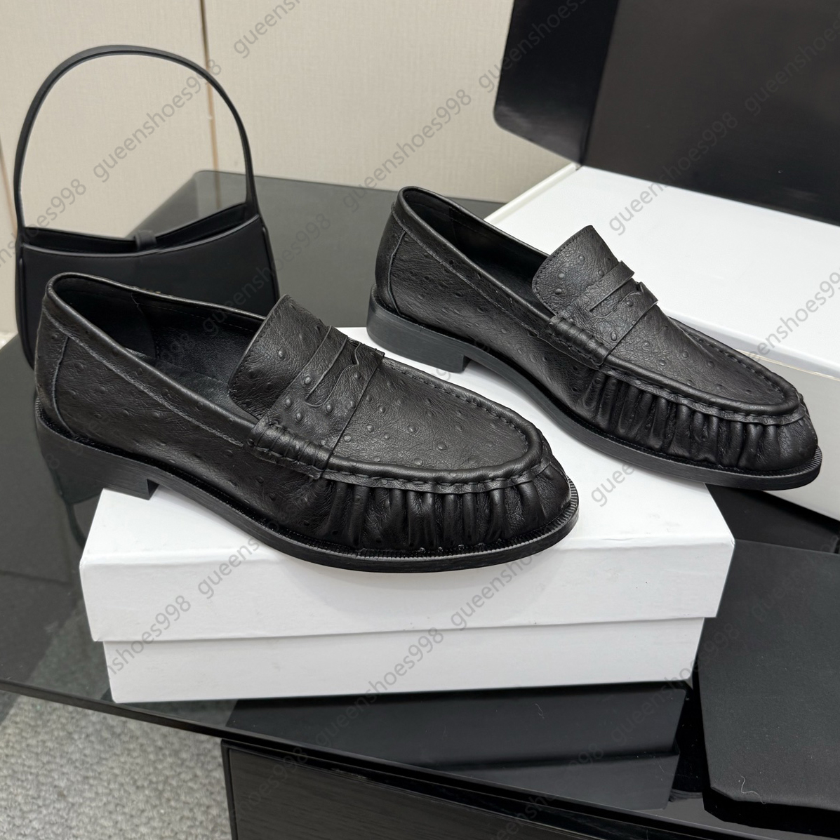 Top quality ostrich leather unisex loafers womens flat shoes luxury designer dress shoes casual pleated frosted leather patch stitching mens party shoes Size 35-47