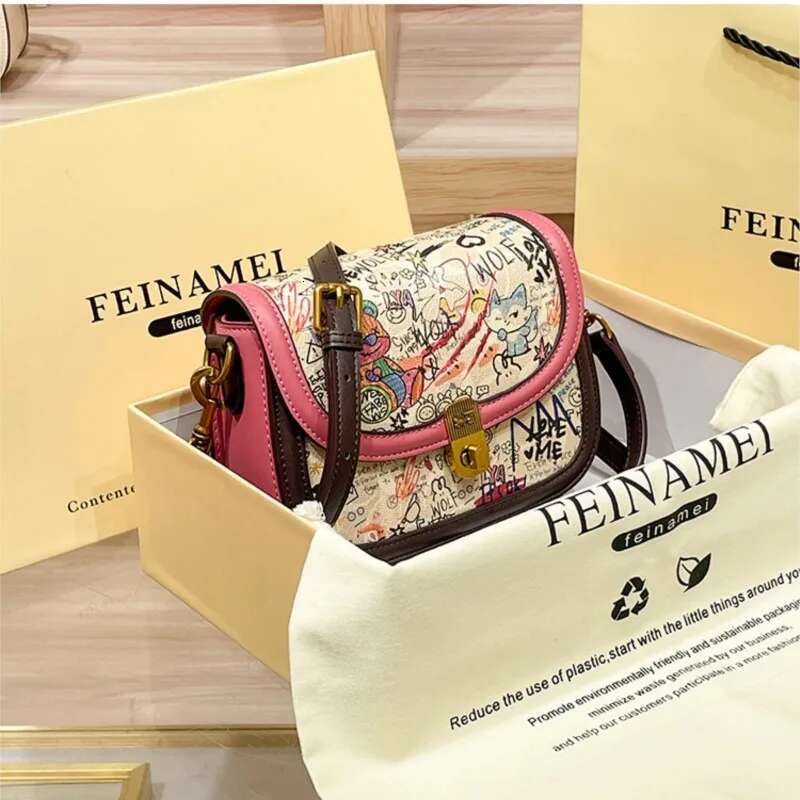 Women's Handbag High-End Designer Graffiti Shoulder 2024 New Retro Contrasting Color Commuting Small Square Bag