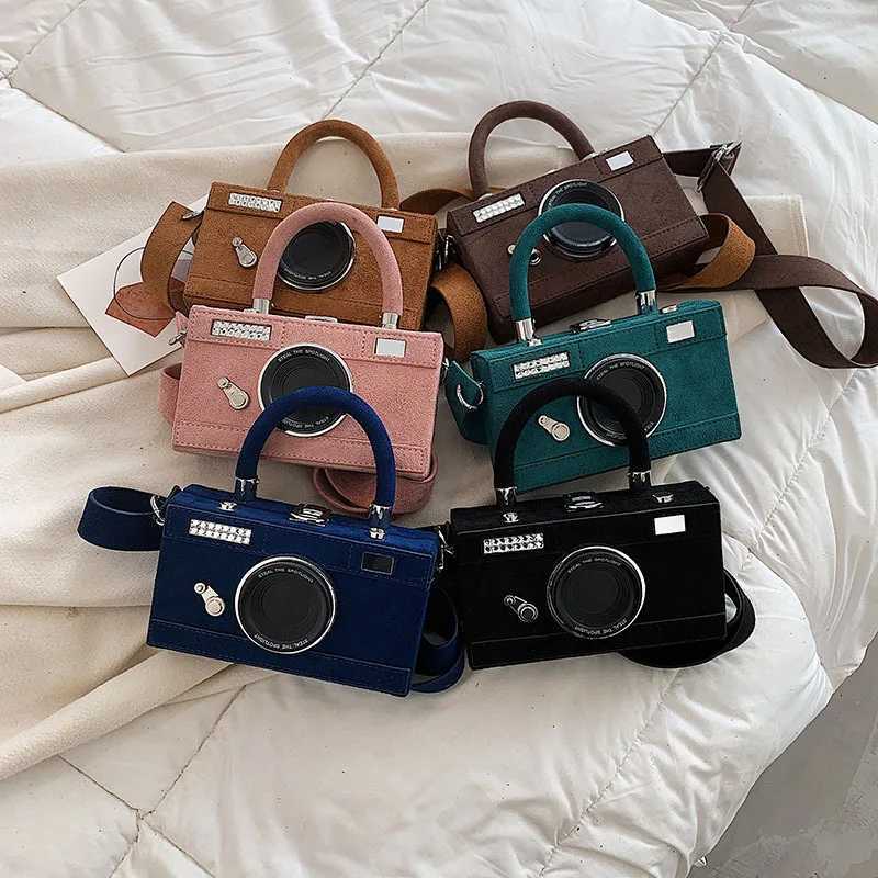 2023 New Womens Personalized Fashion Camera Shape Clutch Womens Leisure Mini Cross Body Bag Small Shoulder Bag Wallet W250421