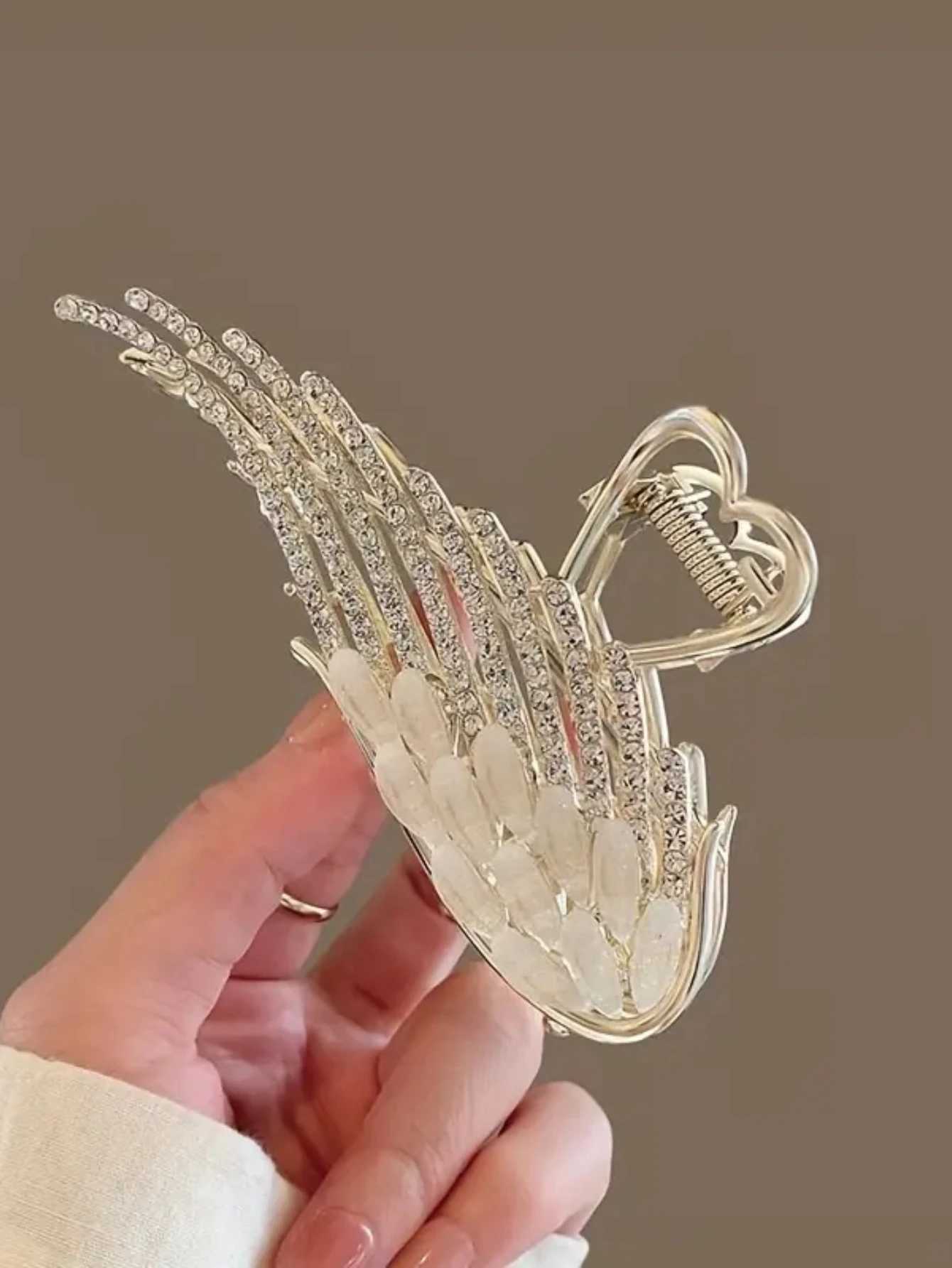 1/2 piece Rhinestone metal winged female hair clipT250425